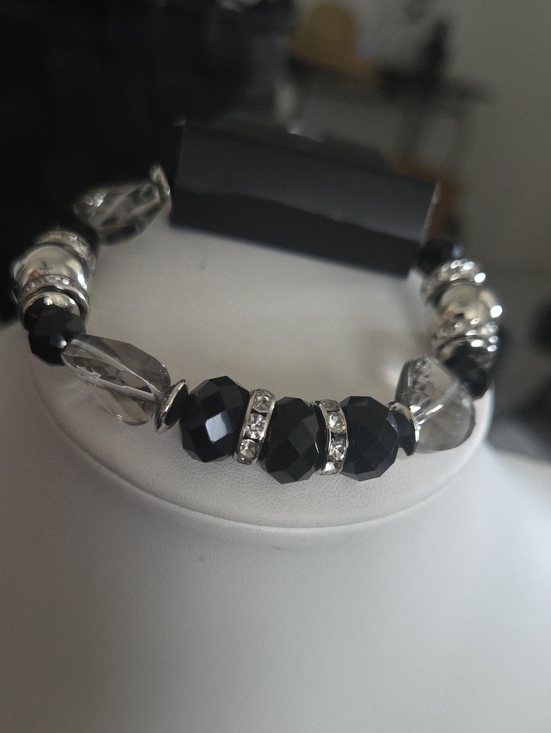 paparazzi Jewelry - Paparazzi Treat Yourself Black Bracelet NWT